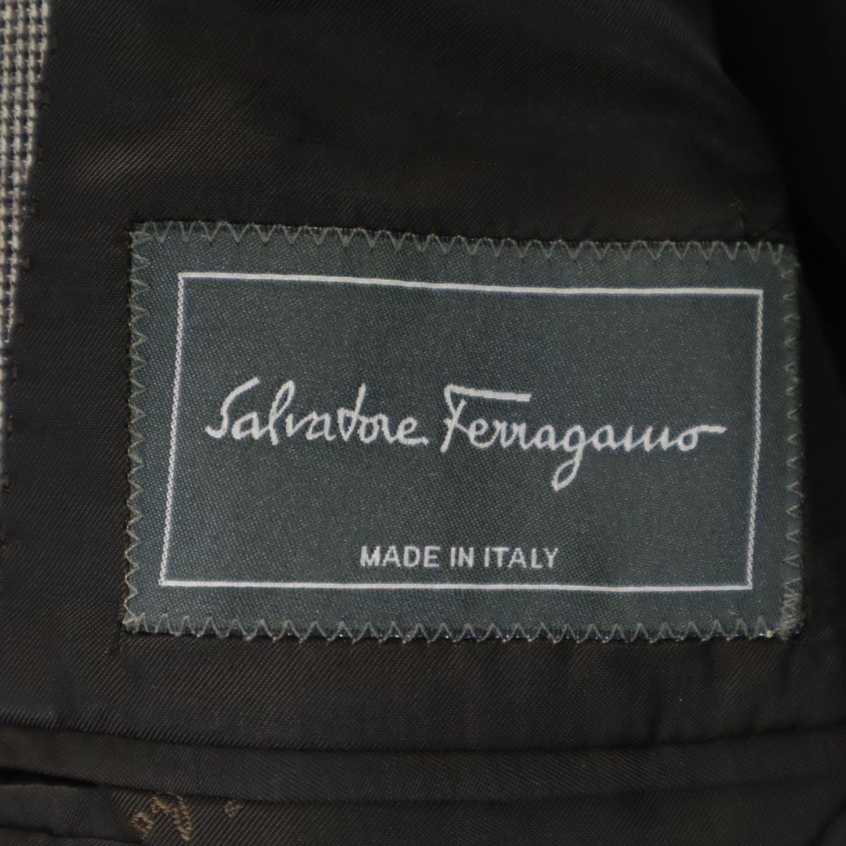 Salvatore Ferragamo サルヴァトーレフェラガモ イタリア製 ウール スーツ 上下 セットアップ 50 ブラック系 収納カバー ハンガー付き メンズ