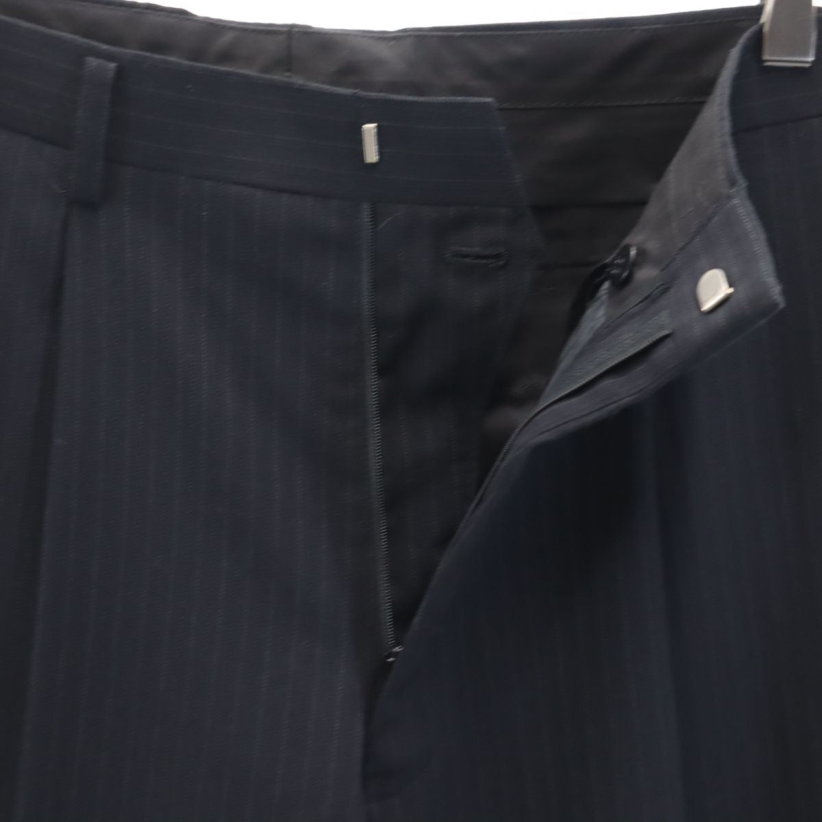 ストライプ ウールブレンド スラックスパンツ 96A7 ブラック メンズ