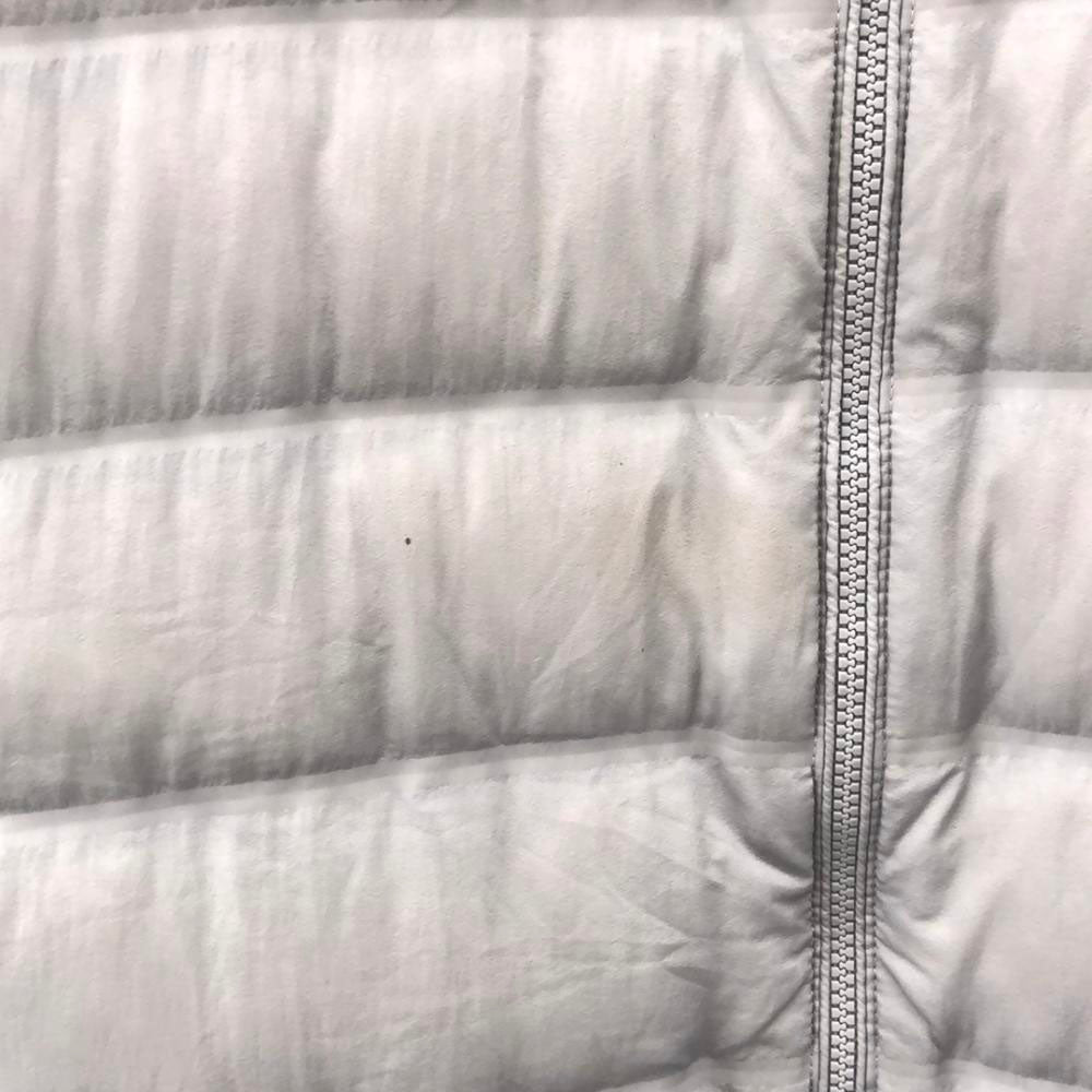 UNIQLO ユニクロ シームレス ダウンジャケット XL ライトグレー フード付き ナイロンジャケット 収納袋付き レディース