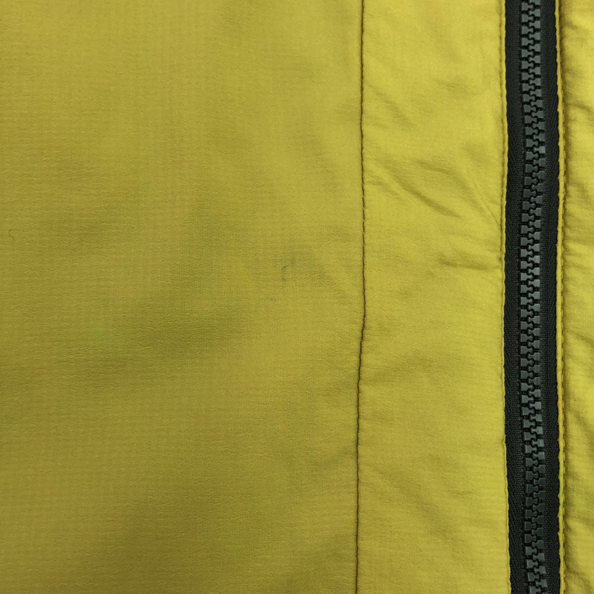 MOUNTAIN HARDWEAR マウンテン ハードウェア ロゴプリント ナイロンジャケット M カーキ 登山 アウトドア メンズ