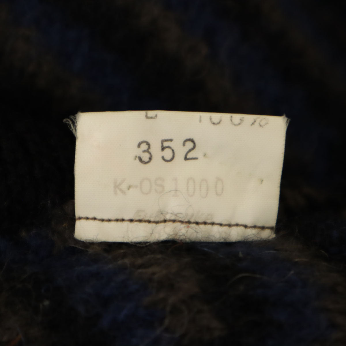 YVES SAINT LAURENT tricots イヴサンローラントリコット 90s ウール オールド 長袖 Vネック ニット L ネイビー系 pour homme レディース