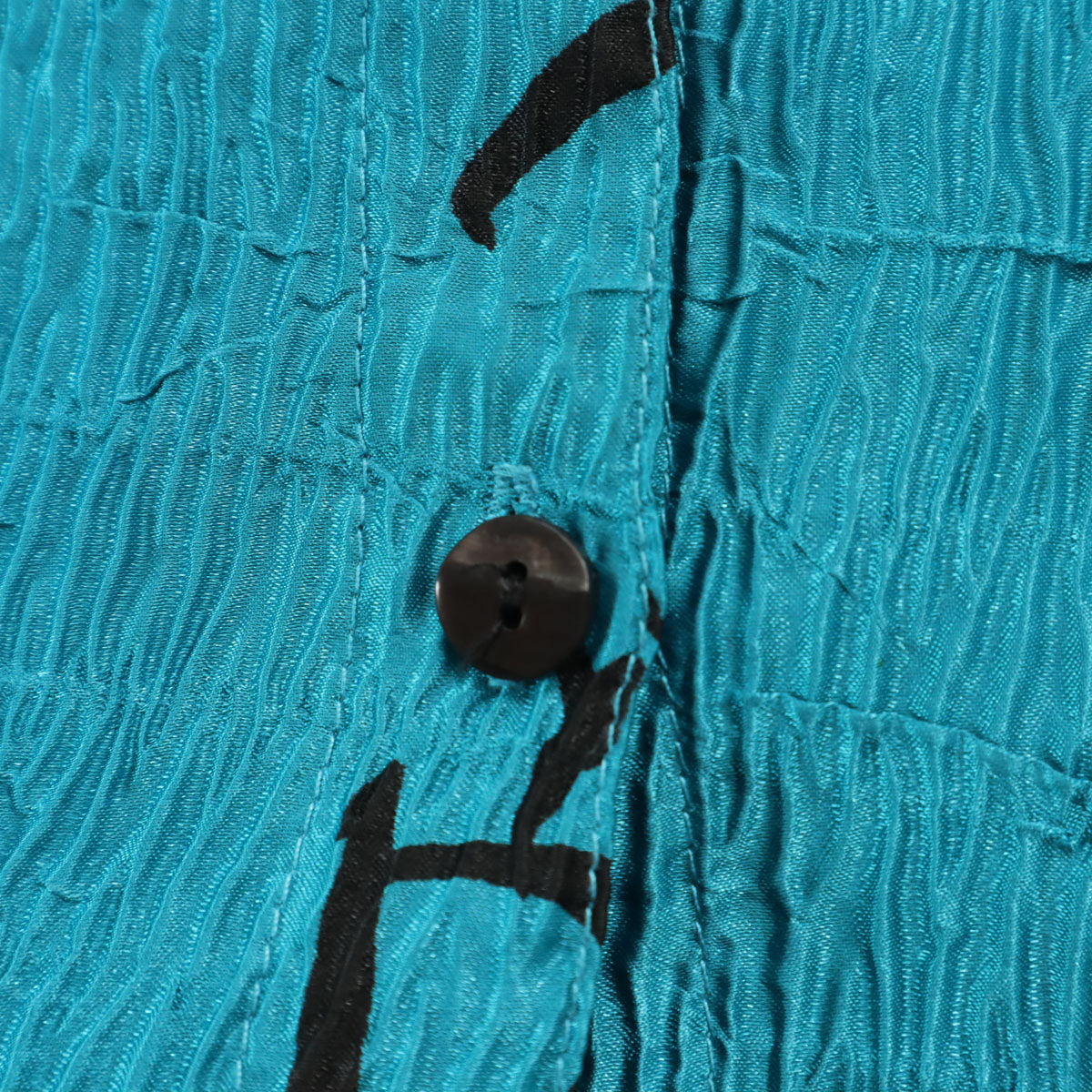 CHICO'S チコズ 漢字柄 長袖 プリーツ シャツ 2 水色 レディース