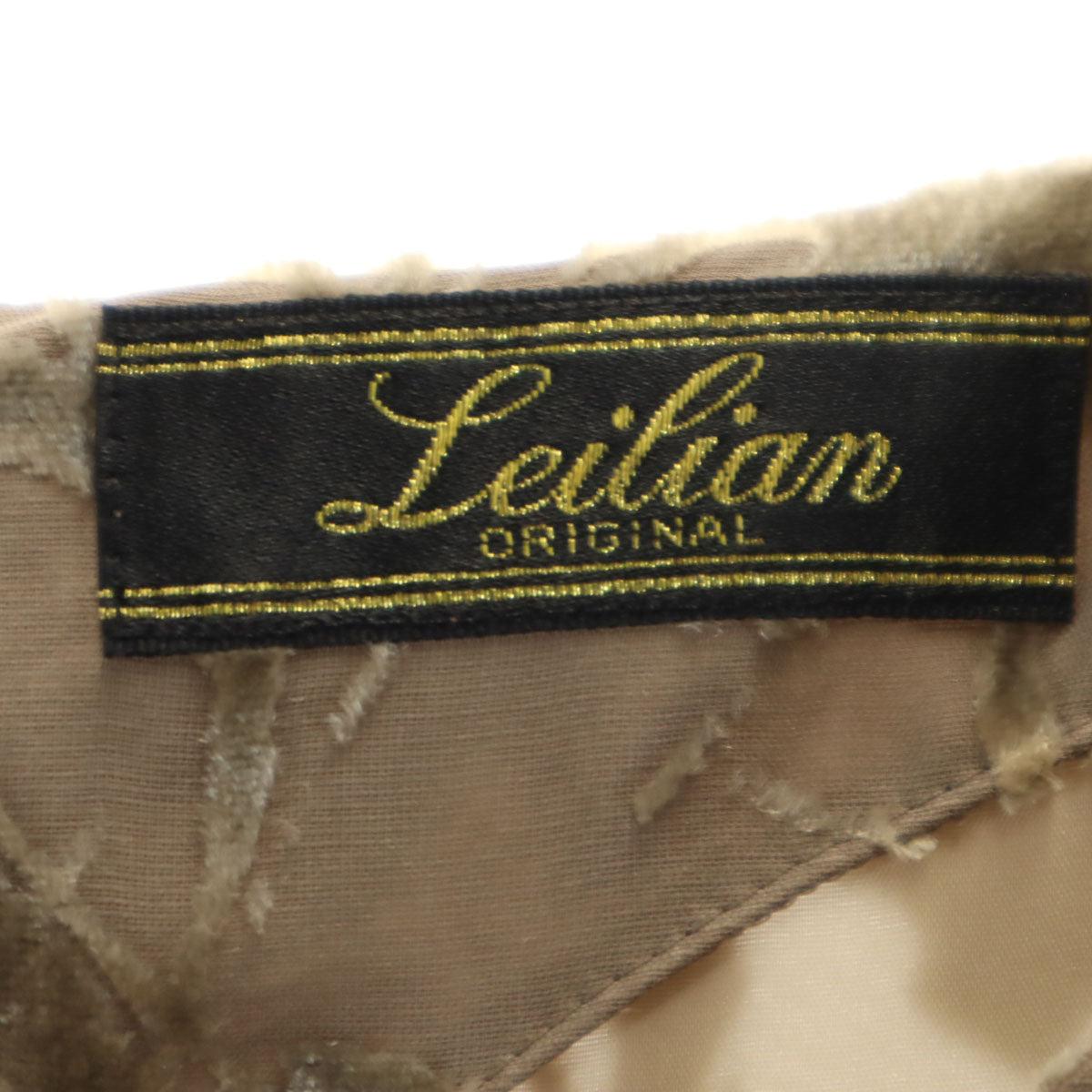 Leilian レリアン 日本製 シルクブレンド 総柄 長袖 ブラウス 13 ベージュ系 レディース