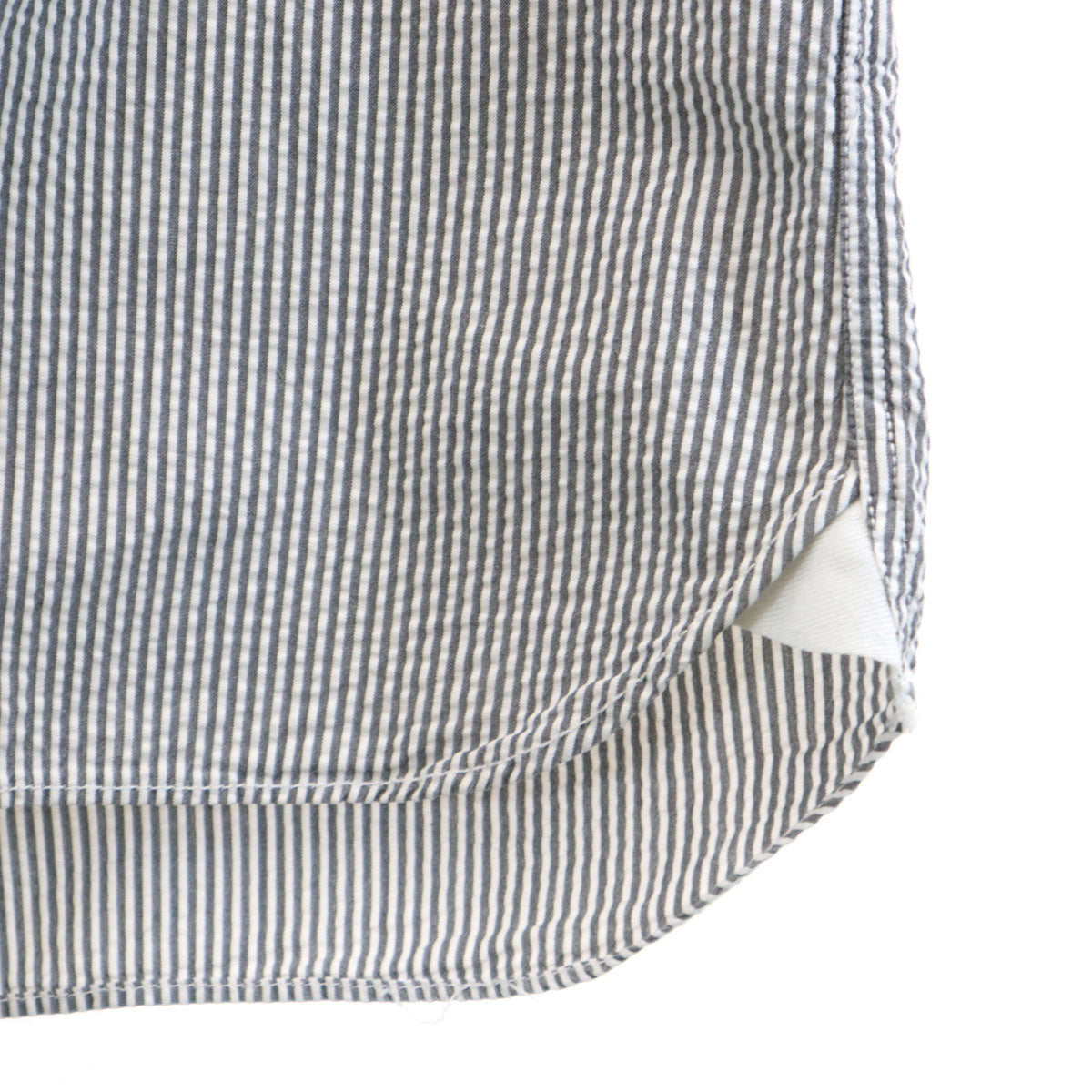 WHITE MOUNTAINEERING ホワイトマウンテニアリング 日本製 ストライプ柄 半袖 ボタンダウンシャツ M グレー シアサッカー メンズ