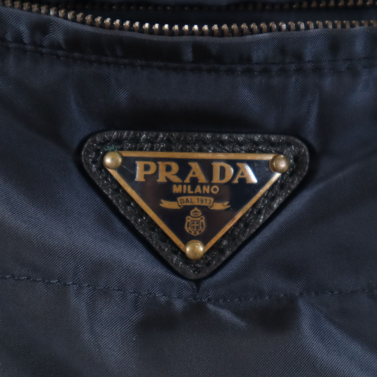 PRADA プラダ ブルガリア製 ノーカラー 中綿ジャケット 40 濃紺 レディース