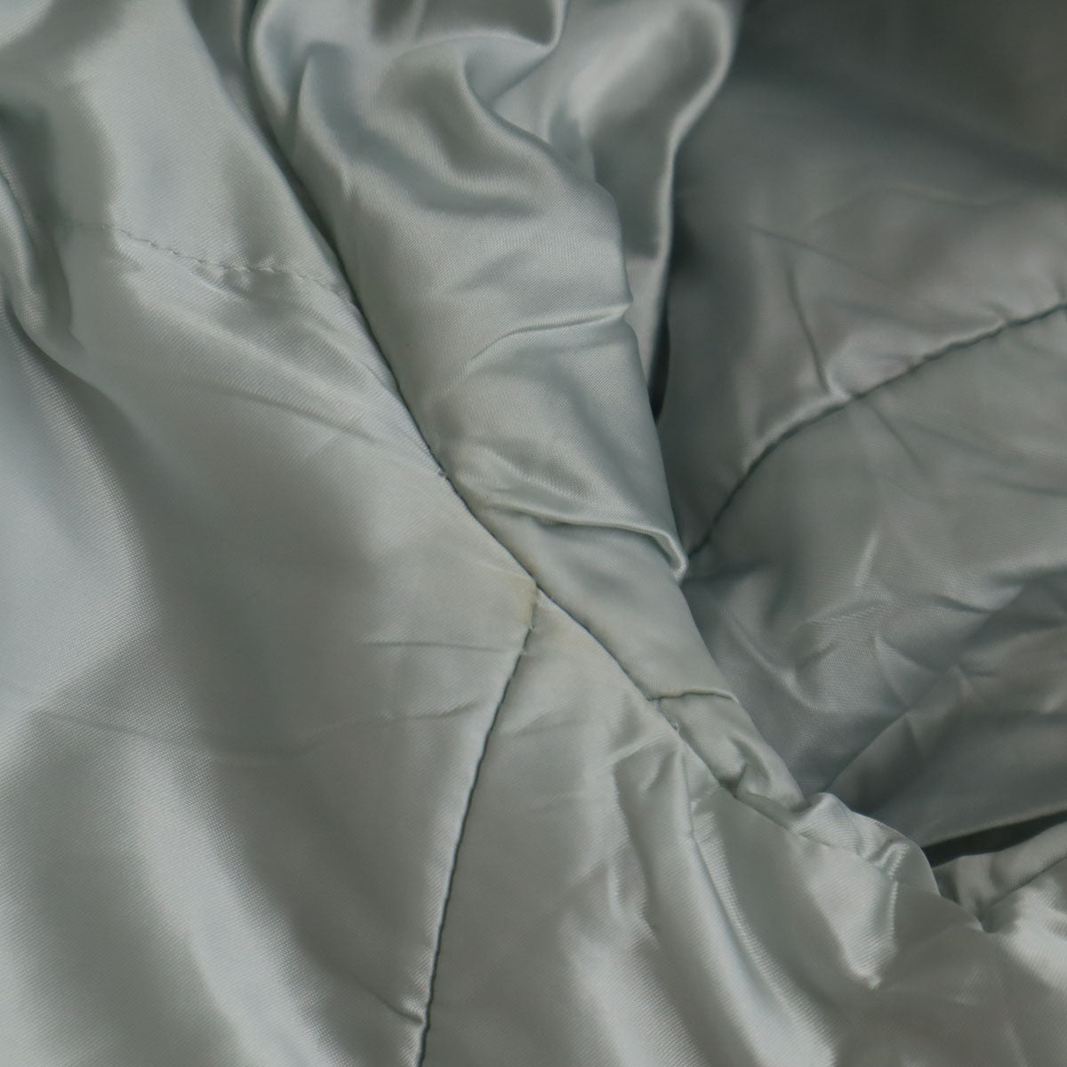 PRADA プラダ ブルガリア製 ノーカラー 中綿ジャケット 40 濃紺 レディース