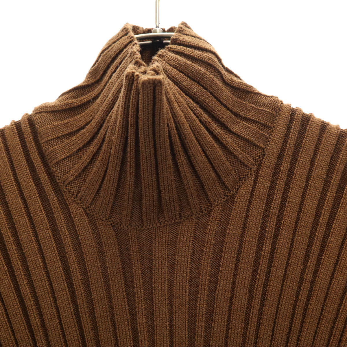 SalvatoreFerragamo サルバトーレフェラガモ イタリア製 ノースリーブ タートルネック ニット S ブラウン ポンチョ レディース