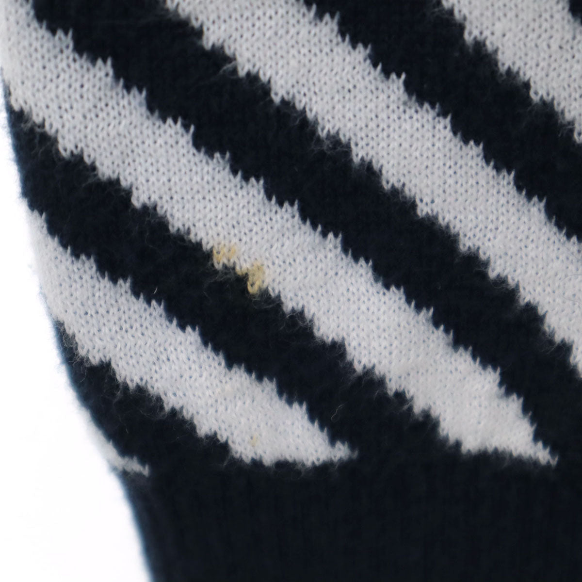 ARMANI EXCHANGE アルマーニエクスチェンジ 斜めストライプ 長袖 セーター XS ホワイト系 ニット メンズ