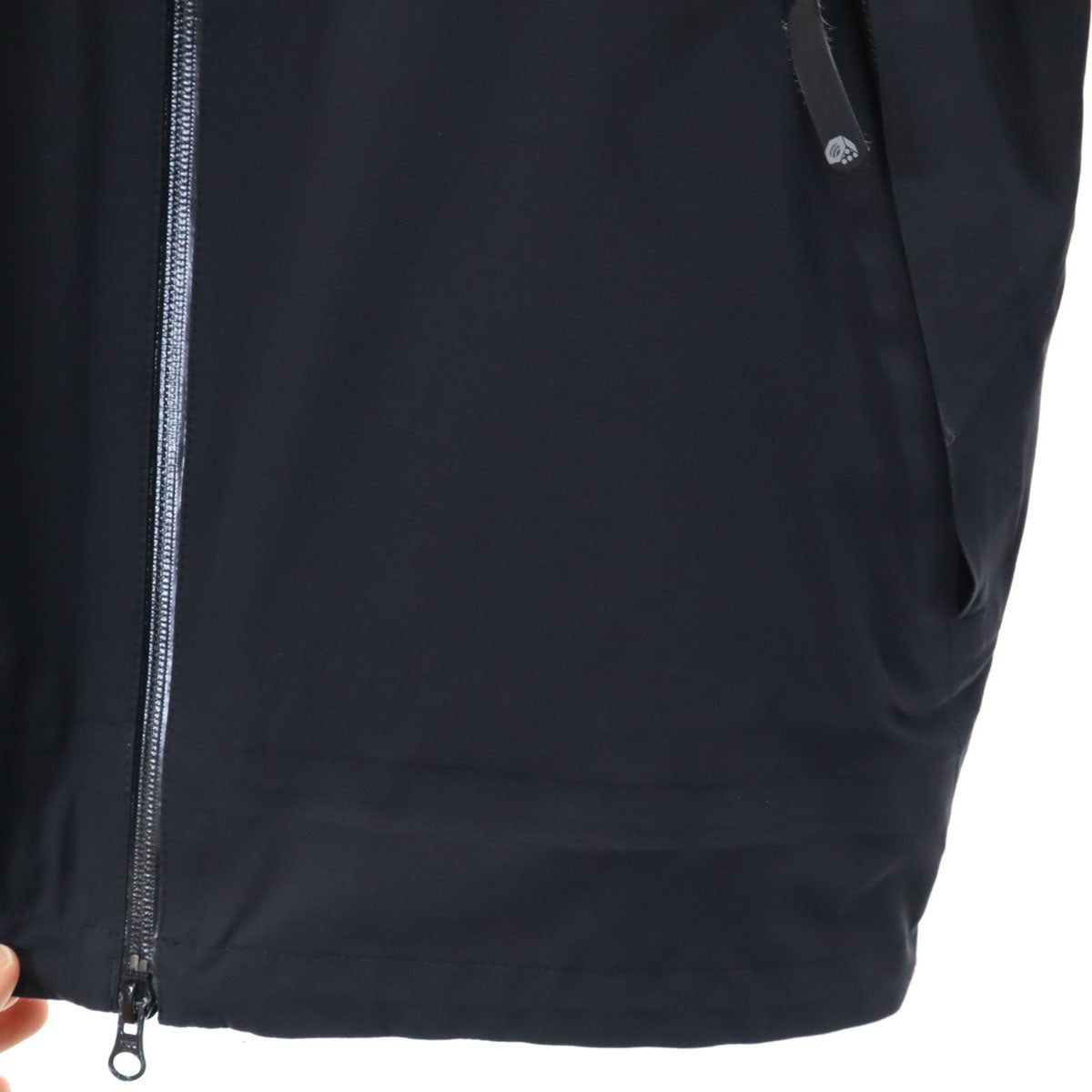 MOUNTAIN HARDWEAR マウンテンハードウェア ナイロンジャケット M ブラック系 メンズ