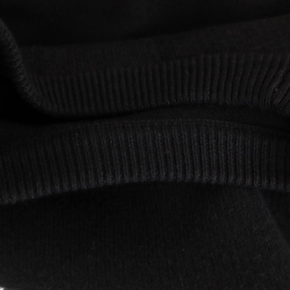 1PIU1UGUALE3 ウノピゥウノウグァーレトレ 長袖 セーター L ブラック メンズ