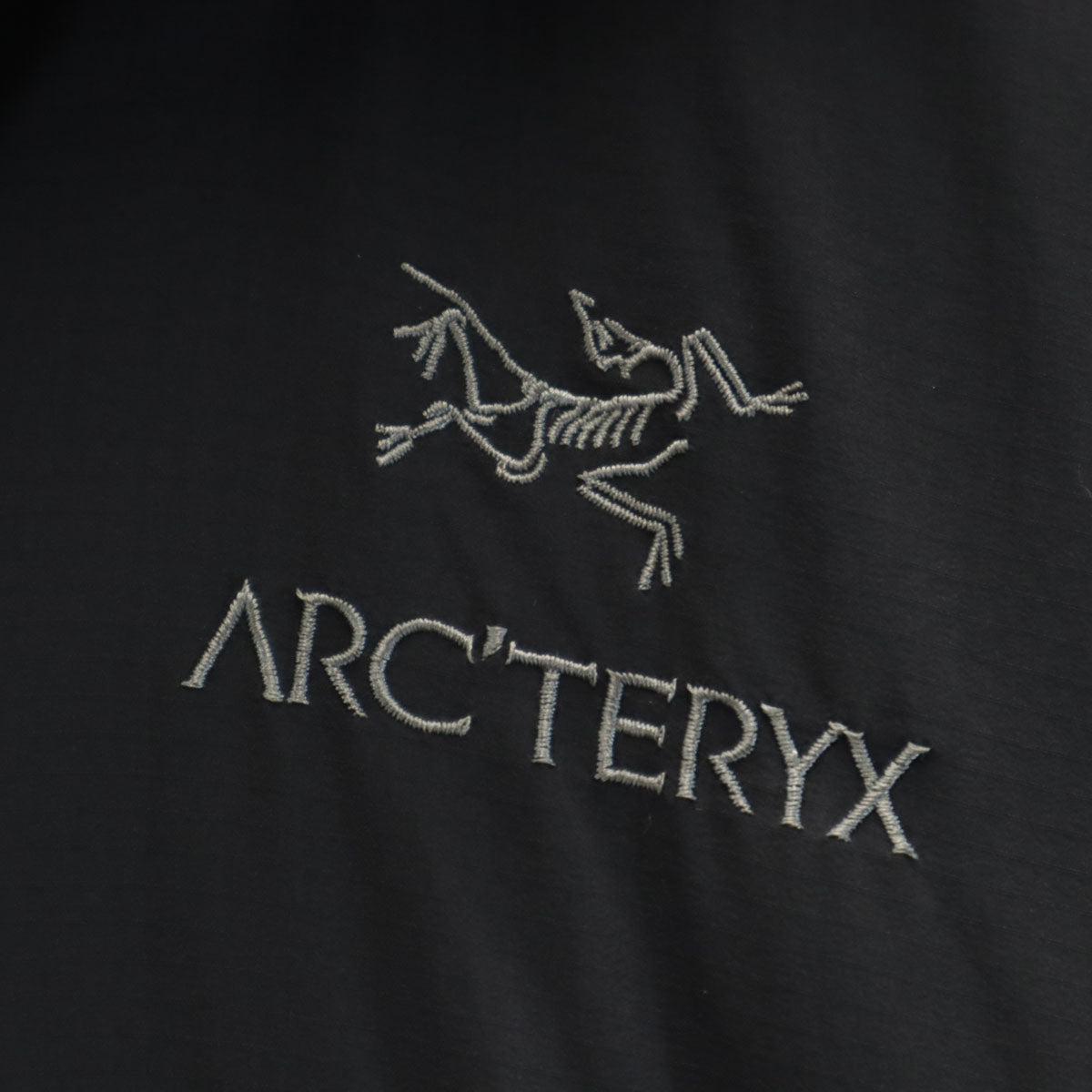 ARC'TERYX アークテリクス アトム AR ジャケット M チャコールブラック 中綿 アウトドア メンズ