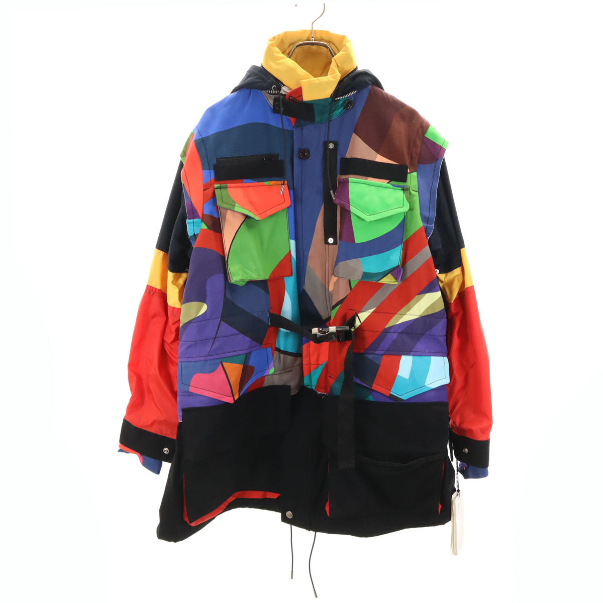 未使用 Sacai サカイ 21AW KAWS カウズ コラボ マウンテンパーカー 1 マルチ ジャケット ハンガー付き メンズ