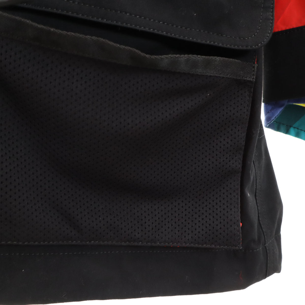 未使用 Sacai サカイ 21AW KAWS カウズ コラボ マウンテンパーカー 1 マルチ ジャケット ハンガー付き メンズ