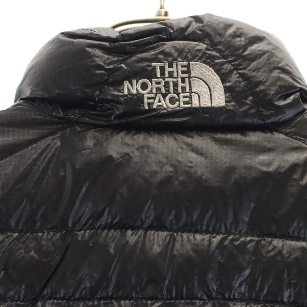 美品 THE NORTH FACE ザノースフェイス ライトヒート ダウンジャケット S ブラック 収納袋付き アウトドア ND18174 メンズ