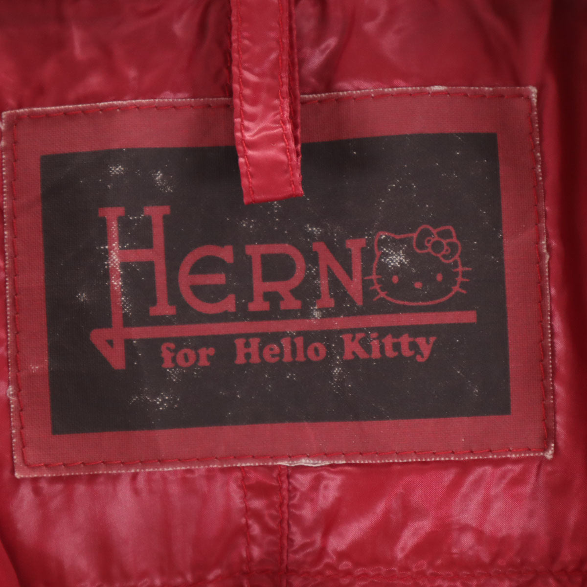 Herno ヘルノ イタリア製 SANRIO サンリオ コラボ ダウンベスト 42 ブラック系 ハローキティ レディース