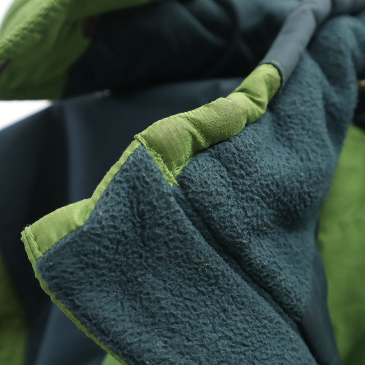 patagonia パタゴニア 中綿ジャケット S グリーン系 68381F7 アウトドア キッズ