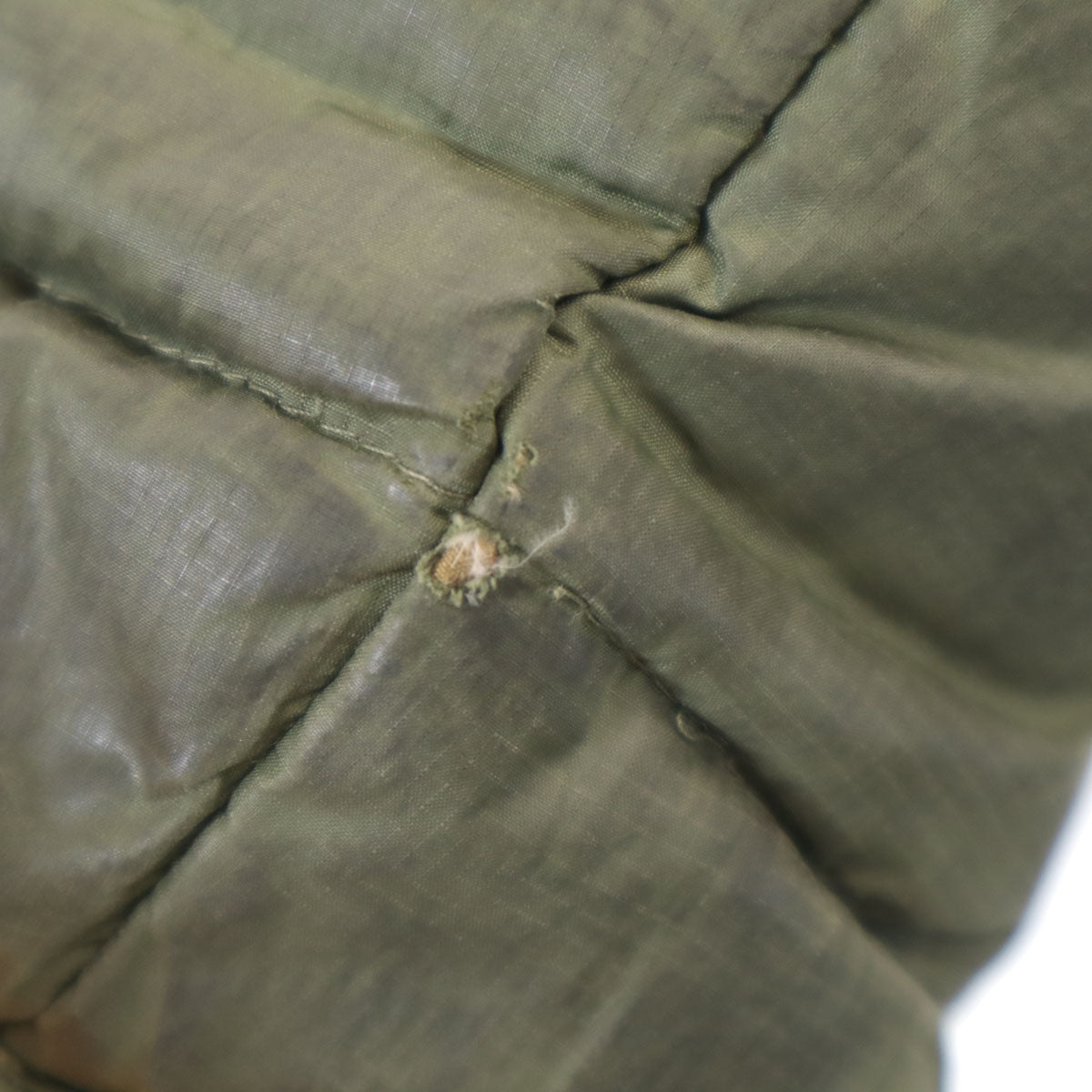 patagonia パタゴニア ダウンジャケット M カーキ 68207 アウトドア キッズ