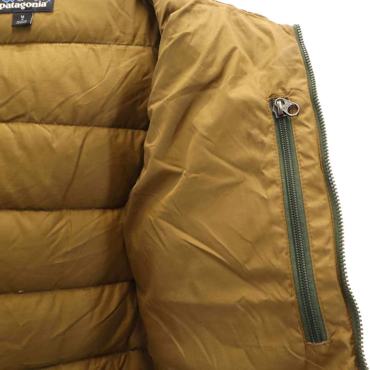 patagonia パタゴニア ダウンジャケット M カーキ 68207 アウトドア キッズ