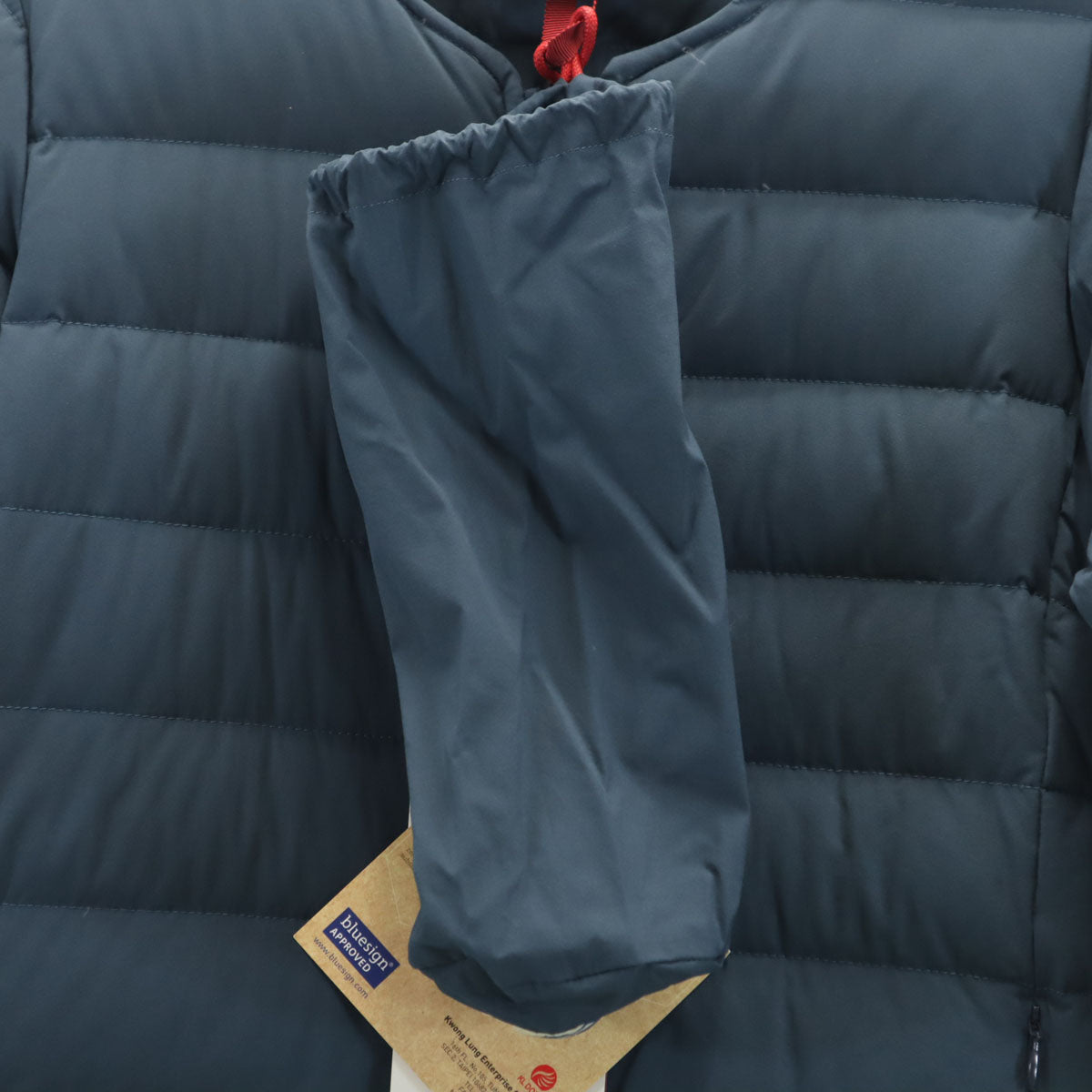 未使用 MOUNTAIN EQUIPMENT マウンテンイクイップメント ノーカラー ダウンジャケット S ネイビー 収納袋付き レディース