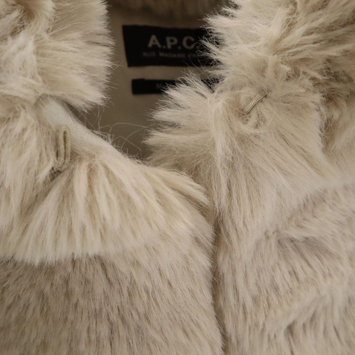 A.P.C. アーペーセー ファーベスト 36 ベージュ系 レディース