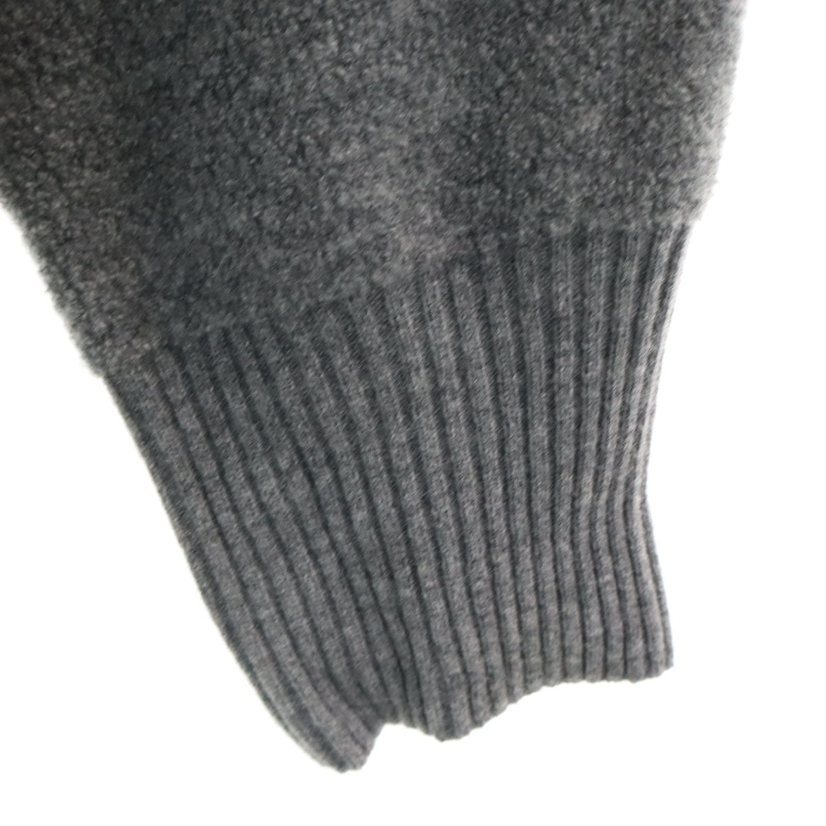 未使用 ADORE アドーア 日本製 長袖 Vネック セーター 38 グレー ニット レディース