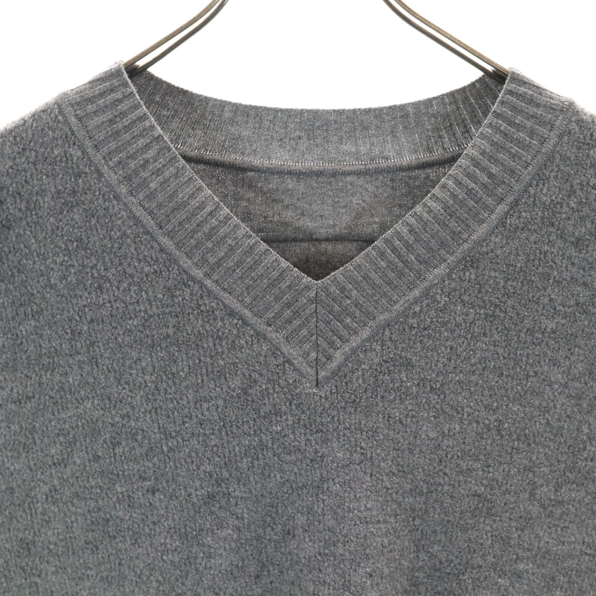 未使用 ADORE アドーア 日本製 長袖 Vネック セーター 38 グレー ニット レディース