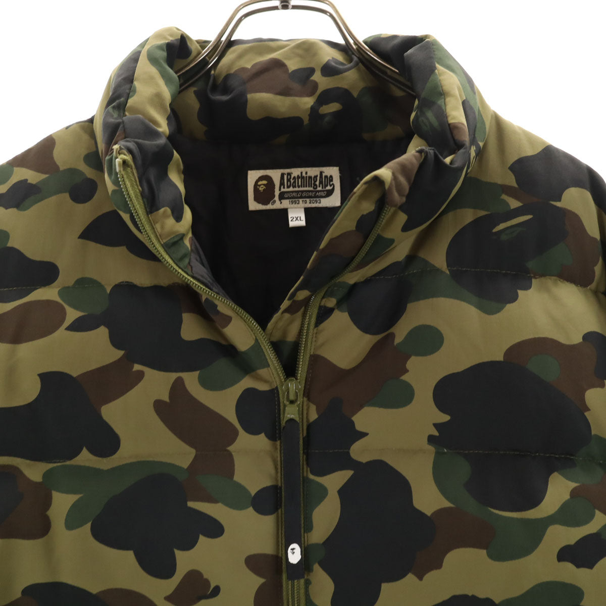 美品 A BATHING APE アベイシングエイプ カモフラ柄 ダウンジャケット 2XL オリーブ系 迷彩 ビッグサイズ メンズ