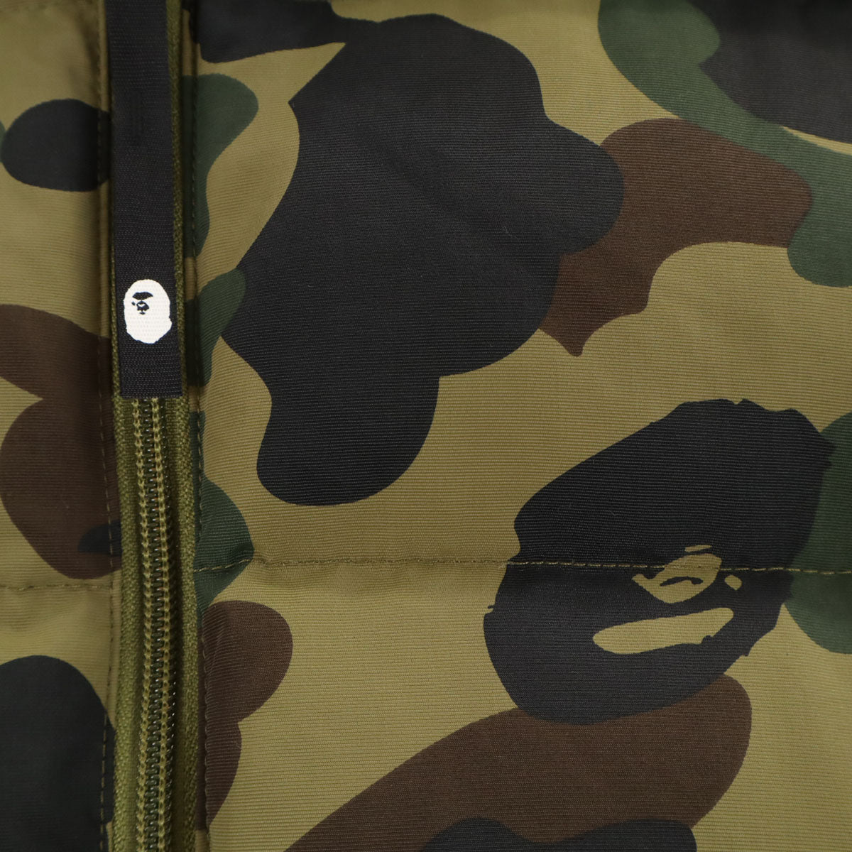 美品 A BATHING APE アベイシングエイプ カモフラ柄 ダウンジャケット 2XL オリーブ系 迷彩 ビッグサイズ メンズ
