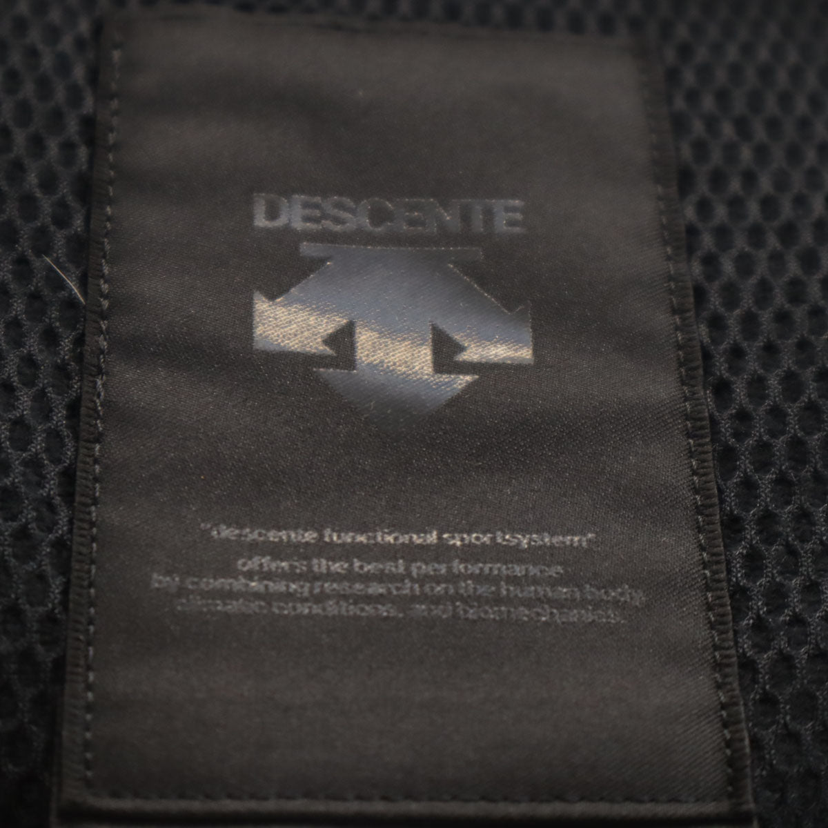 DESCENTE デサント チェック柄 水沢 ダウンジャケット L チャコールブラック メンズ