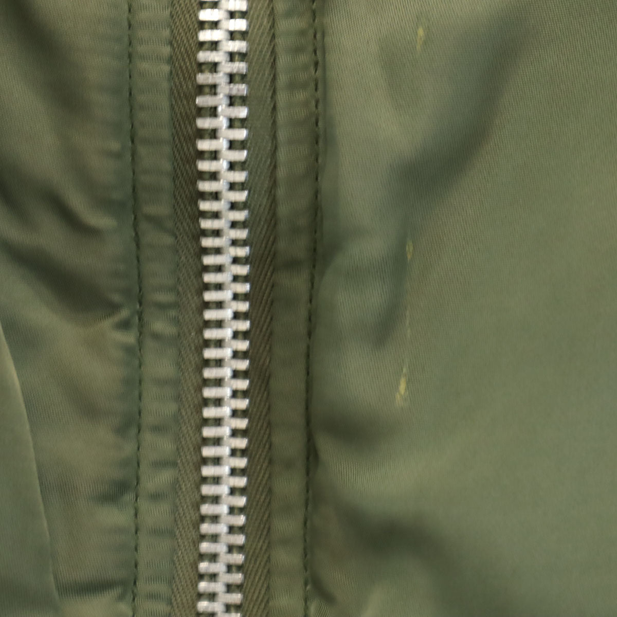 AVIREX アヴィレックス バックロゴ MA-1 フライトジャケット M カーキ 中綿 メンズ