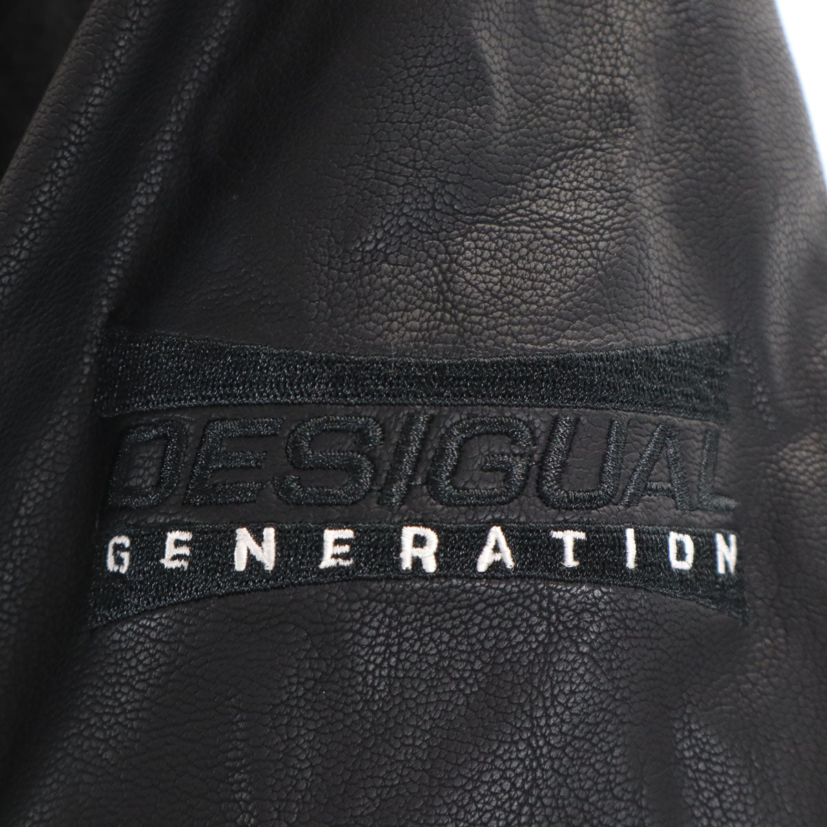 Desigual デシグアル 異素材切り替え ジャケット S ブラック レザーライク袖 メンズ