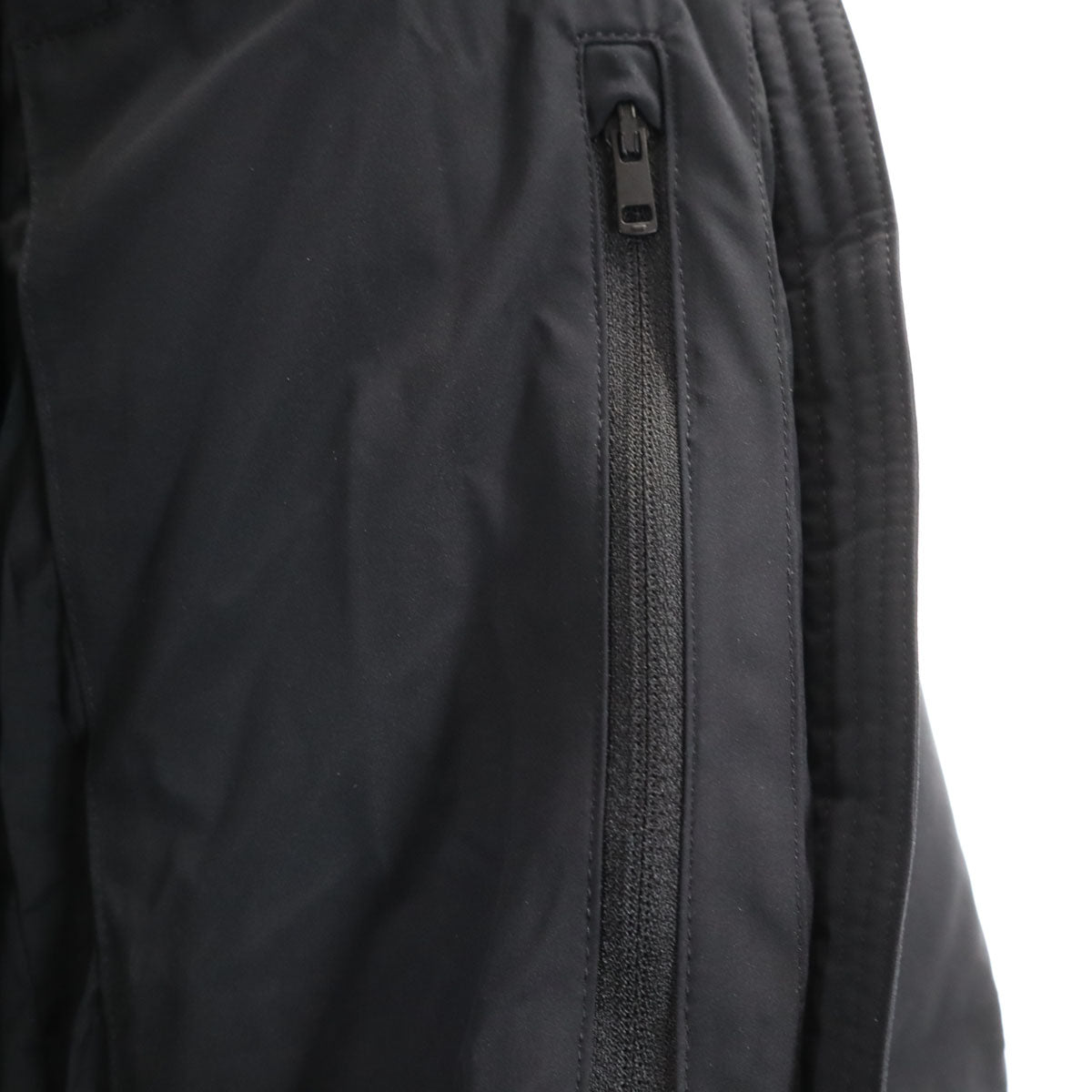 UNIQLO ユニクロ ストレッチシームレスダウンショート コート L ブラック レディース