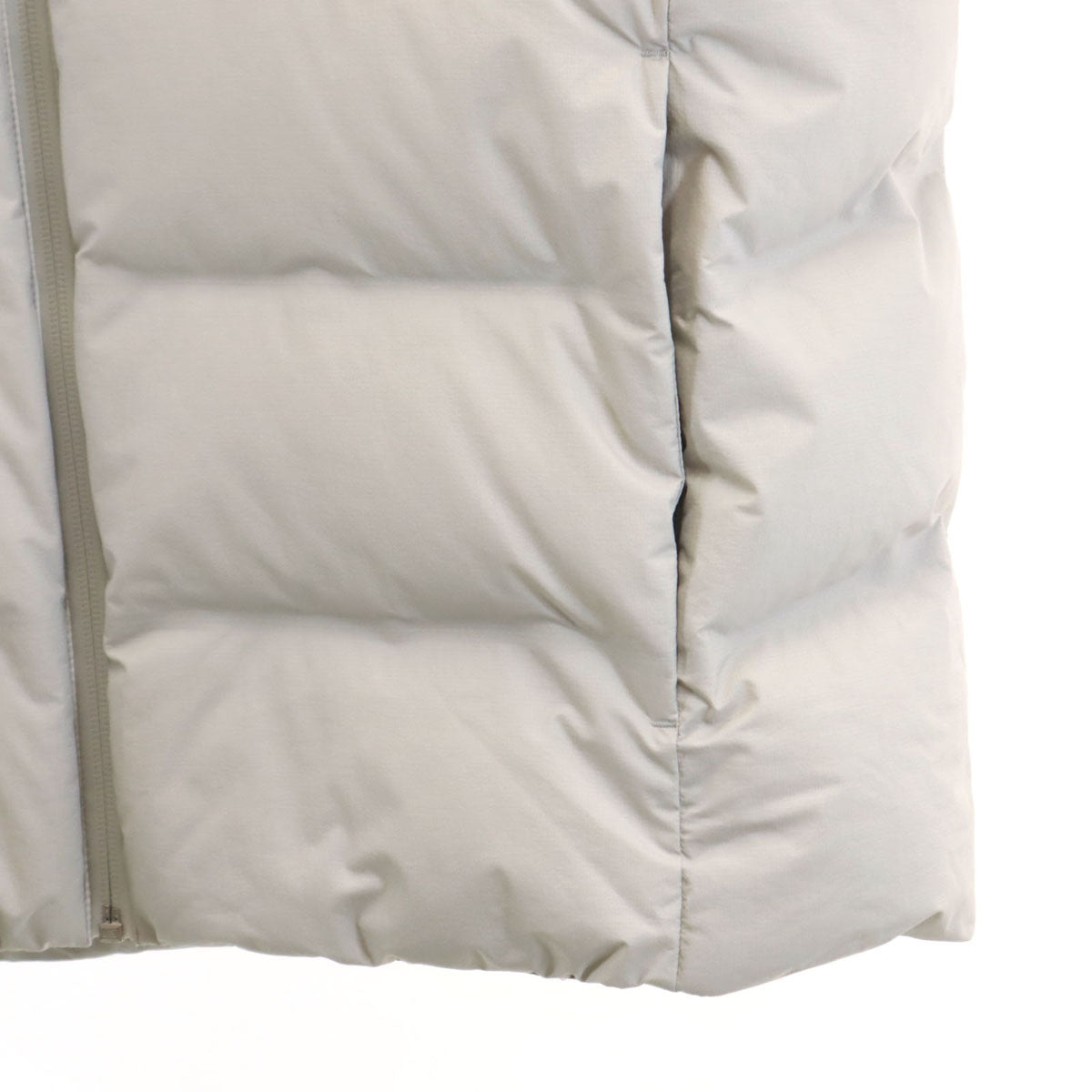 美品 UNIQLO ユニクロ シームレス ダウンパーカー L ライトグレー メンズ