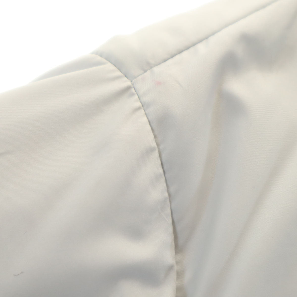 mont-bell モンベル トラベル ダウンパーカー ライトグレー アウトドア 収納袋付き レディース