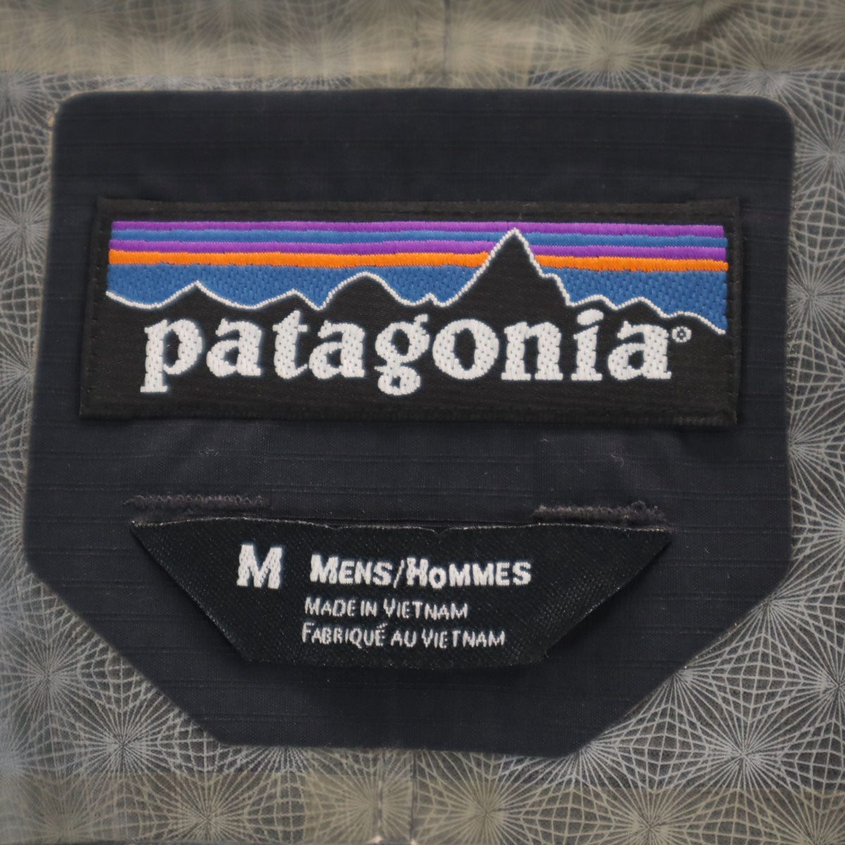 美品 patagonia パタゴニア ナイロンジャケット M ネイビー 83530PS11 アウトドア メンズ