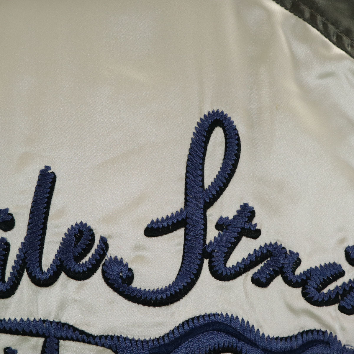 AVIREX アヴィレックス バック 刺繍 ブルゾン M グレー系 メンズ