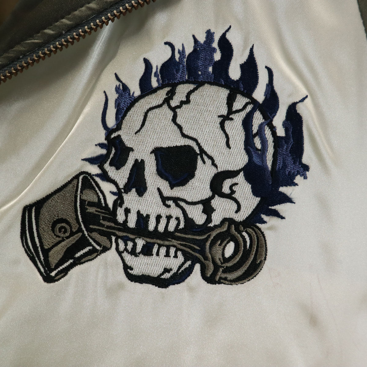 AVIREX アヴィレックス バック 刺繍 ブルゾン M グレー系 メンズ