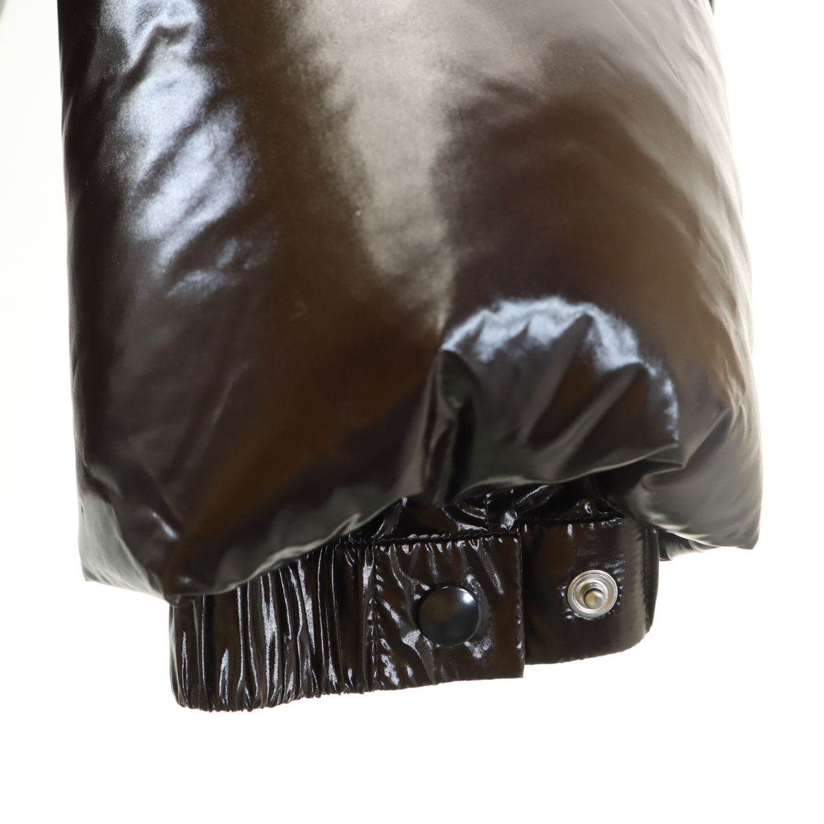 美品 BOTTEGA VENETA ボッテガ ヴェネタ 21AW イタリア製 ライトウエイト シャイニー コーティング ダウンジャケット S ダークブラウン 665999 メンズ