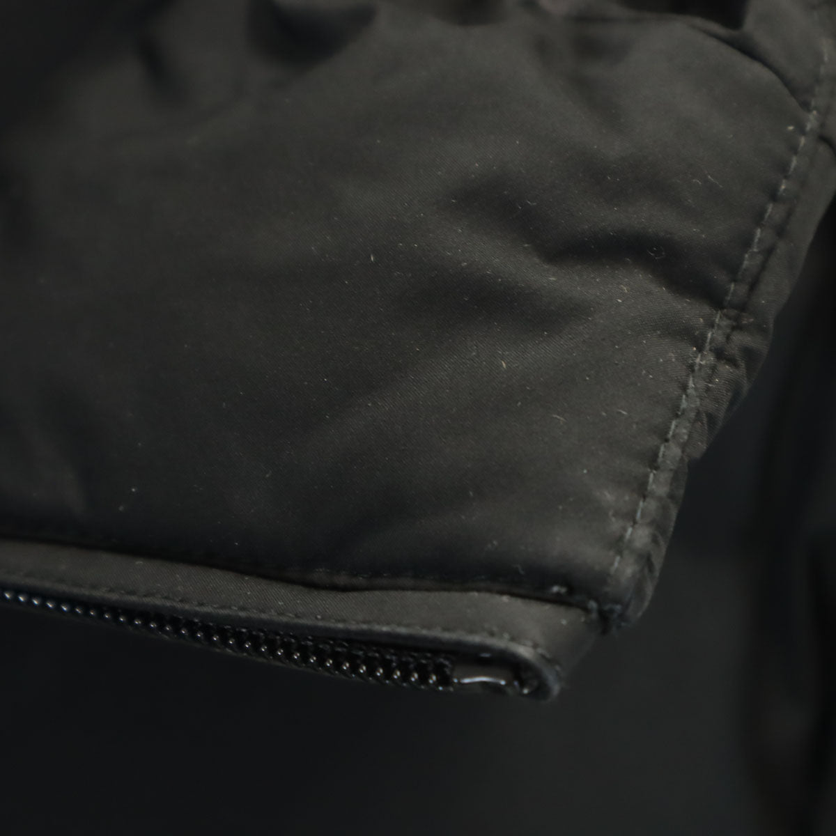 UNIQLO ユニクロ シームレス ダウンパーカー M ブラック 3Dカット メンズ