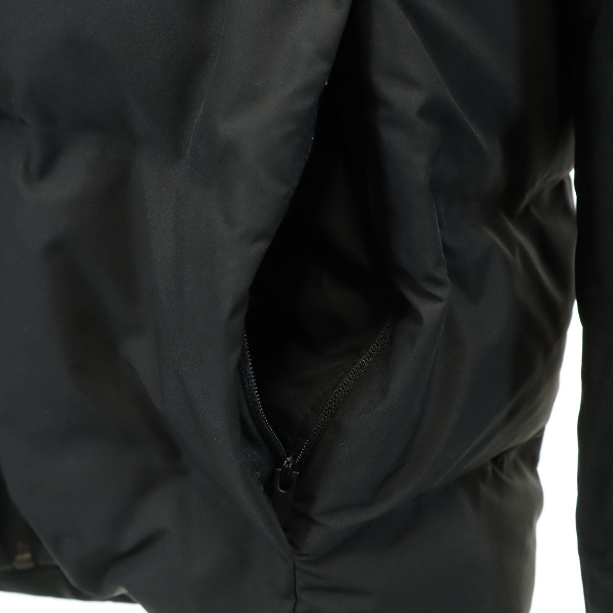 UNIQLO ユニクロ シームレス ダウンパーカー M ブラック 3Dカット メンズ