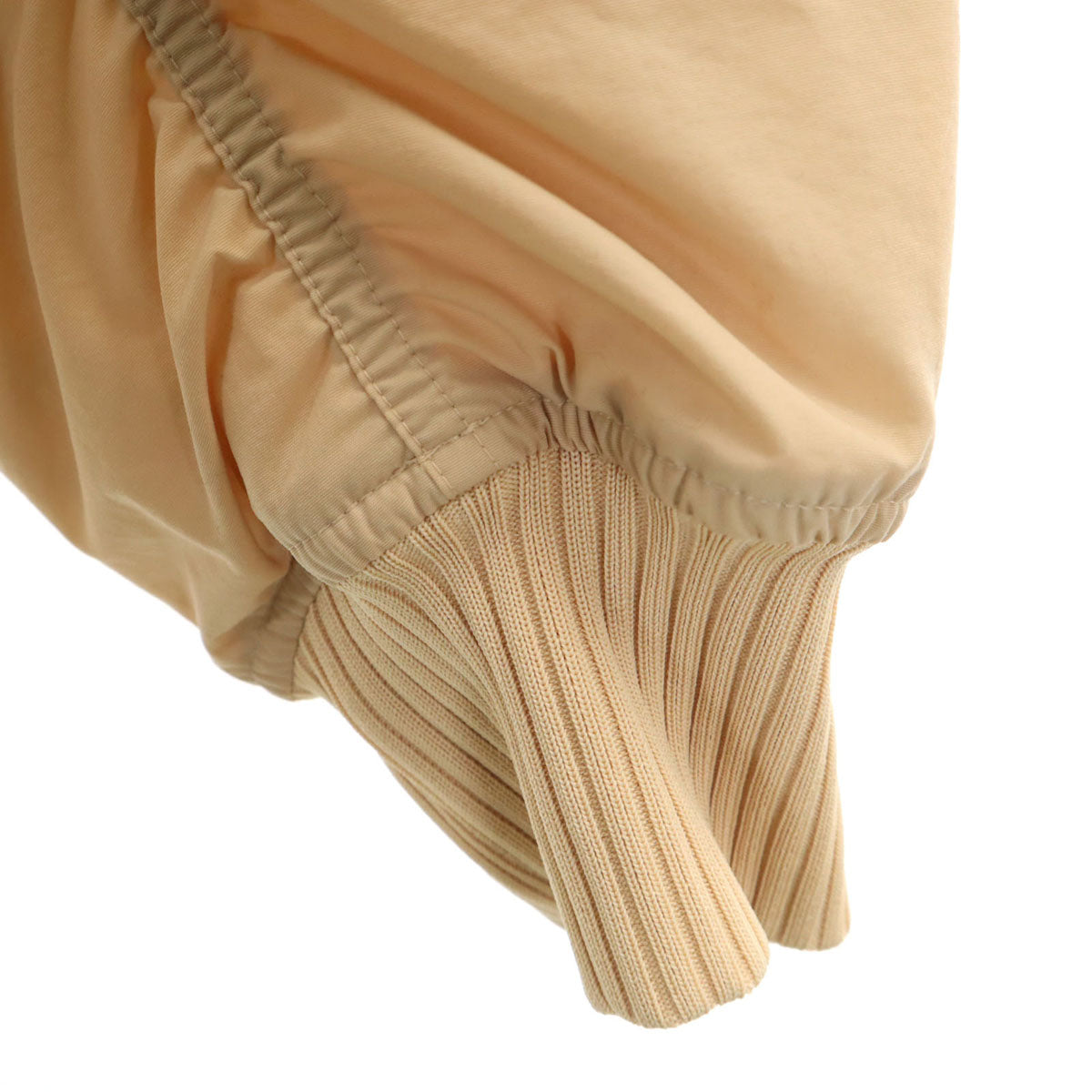 adidas アディダス トレフォイルロゴ ブルゾン M ベージュ 裏キルティング レディース