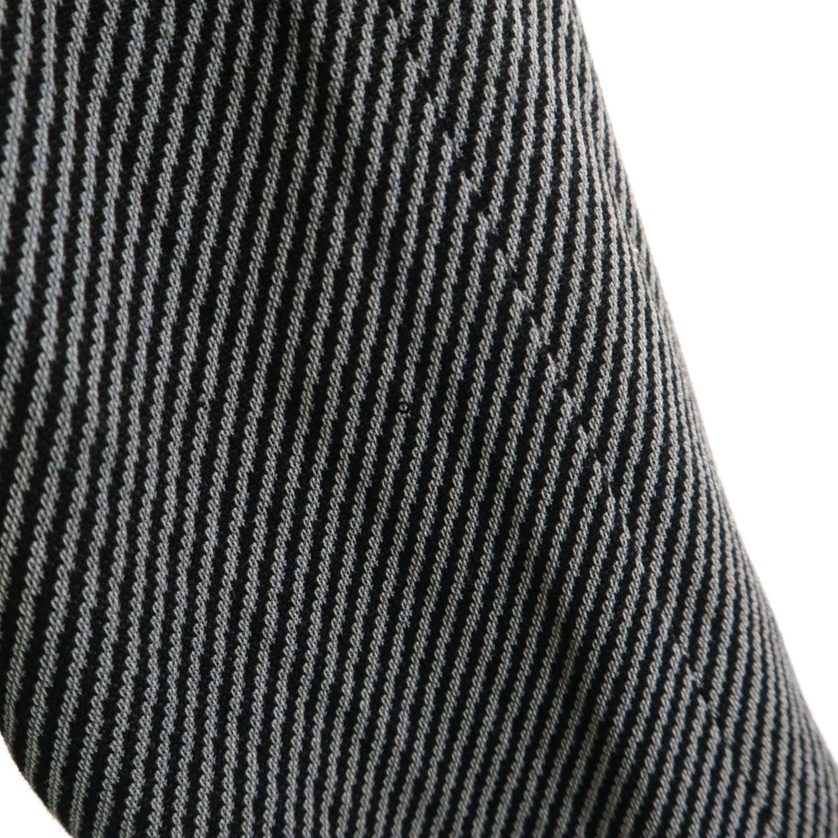 ARMANI COLLEZIONI アルマーニコレッツォーニ イタリア製 斜ストライプ柄 テーラードジャケット ブラック メンズ