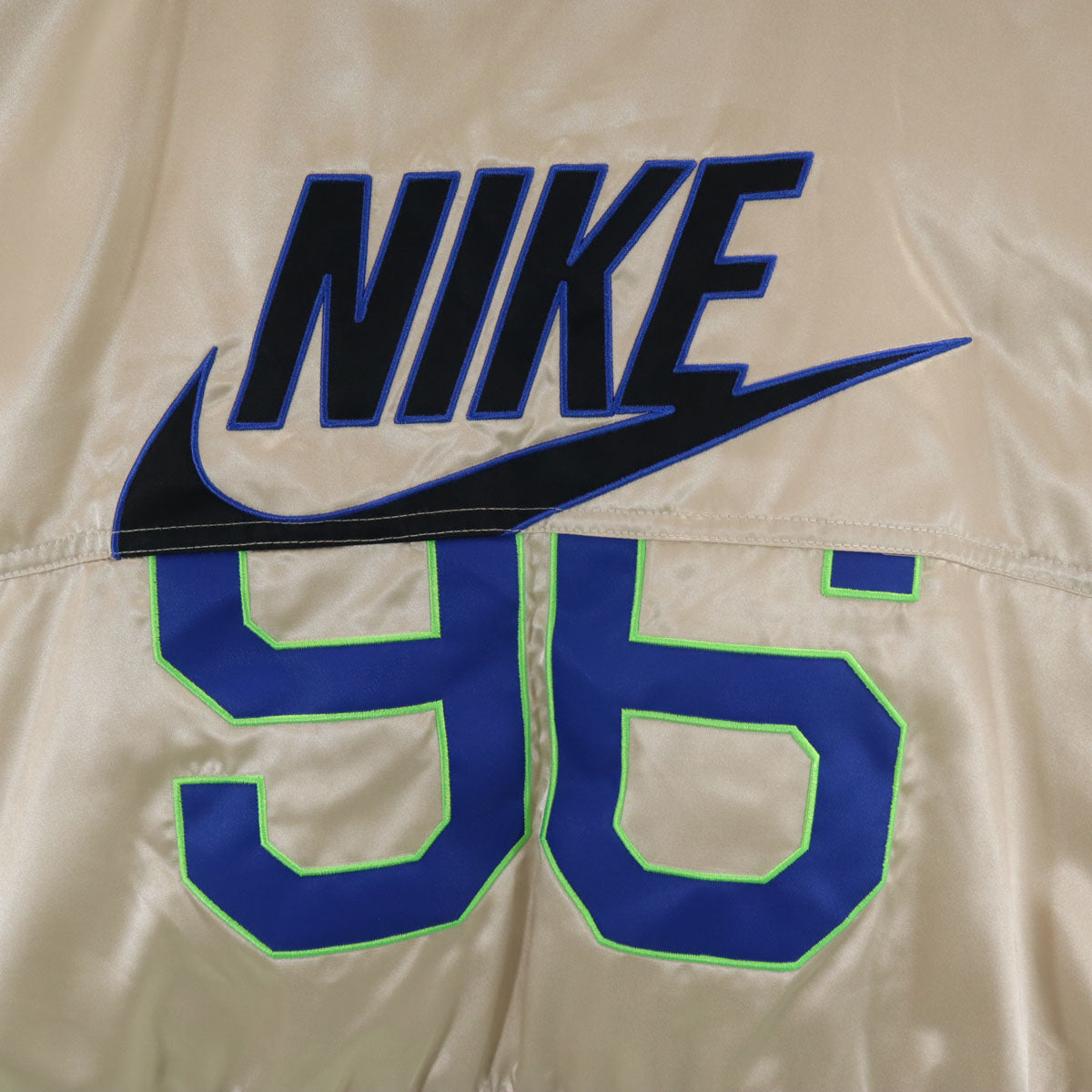 NIKE ナイキ バックロゴ ウーブン アノラックパーカー M アイボリー ジャケット プルオーバー フーディー レディース