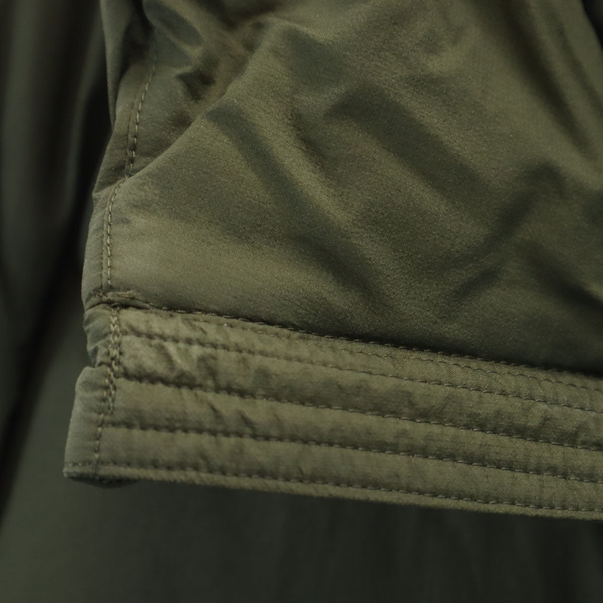UNIQLO ユニクロ シームレス ダウンパーカー M カーキ メンズ