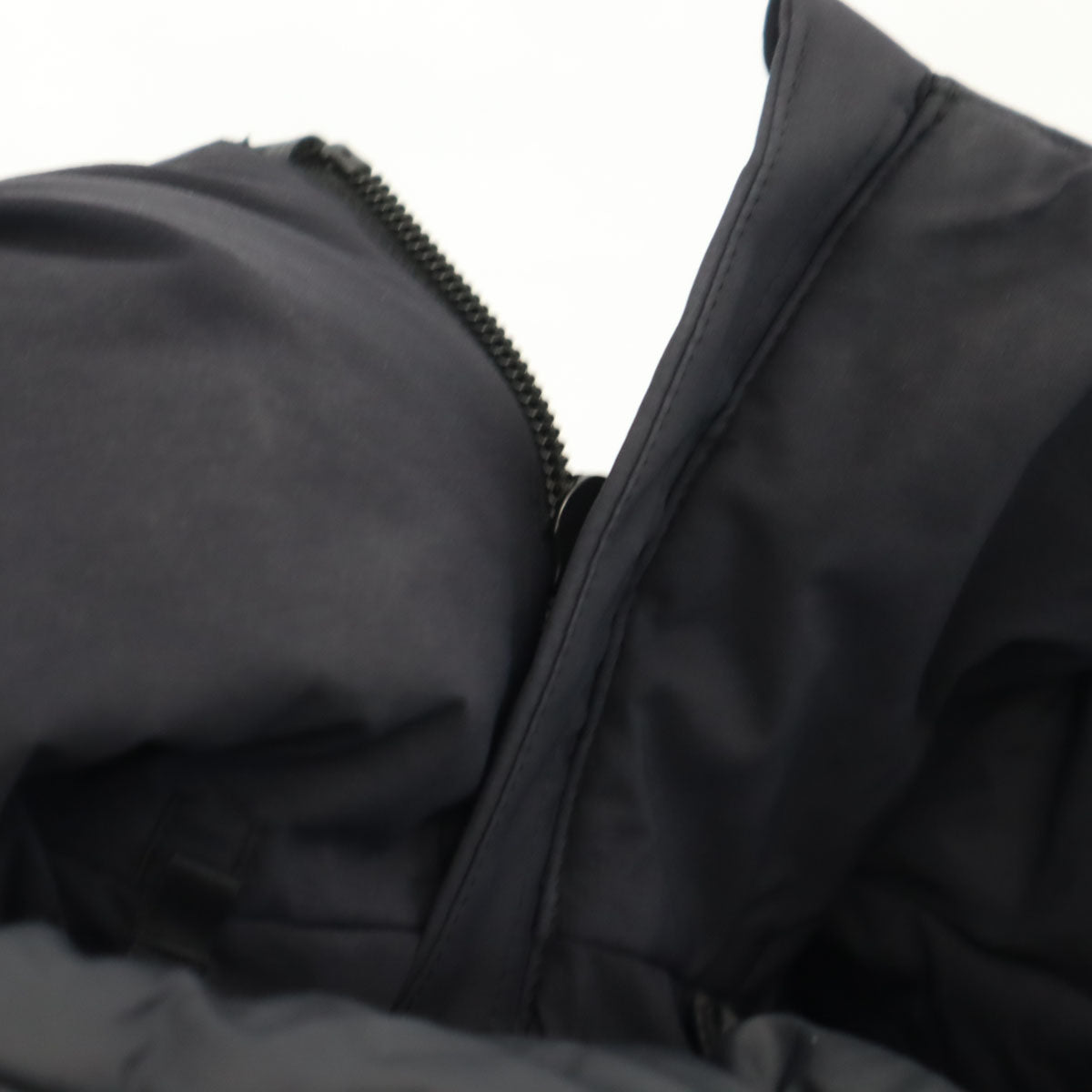 UNIQLO ユニクロ シームレス ダウンパーカー M ブラック メンズ
