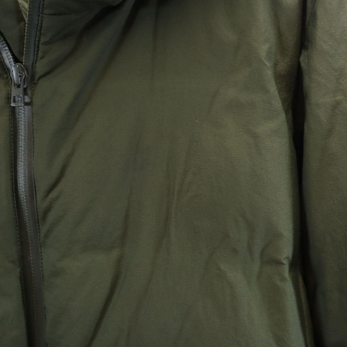 UNIQLO ユニクロ シームレス ダウンパーカー L カーキ メンズ