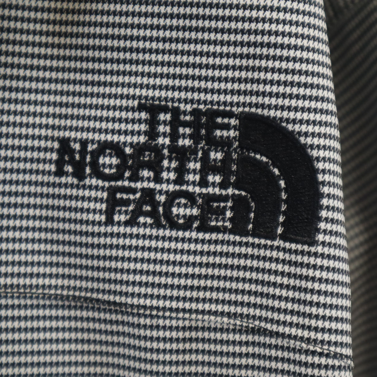 THE NORTH FACE ノースフェイス ハウンドトゥース柄 ノベルティドットショット ジャケット M ブラック NP10100 アウトドア 千鳥格子 メンズ