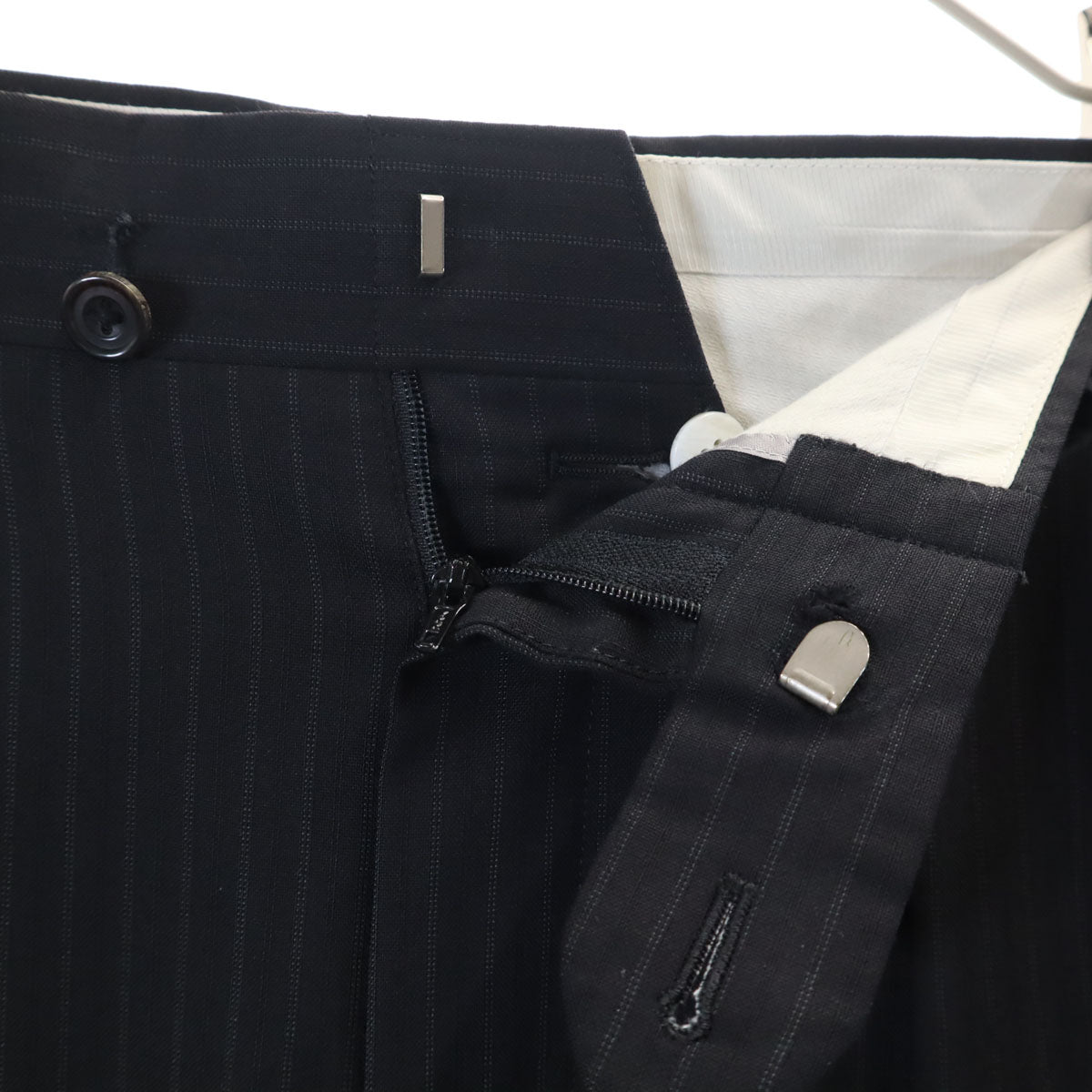 BURBERRY LONDON バーバリーロンドン 日本製 ストライプ柄 スーツ 上下 セットアップ A6/A5 ブラック 三陽商会 メンズ