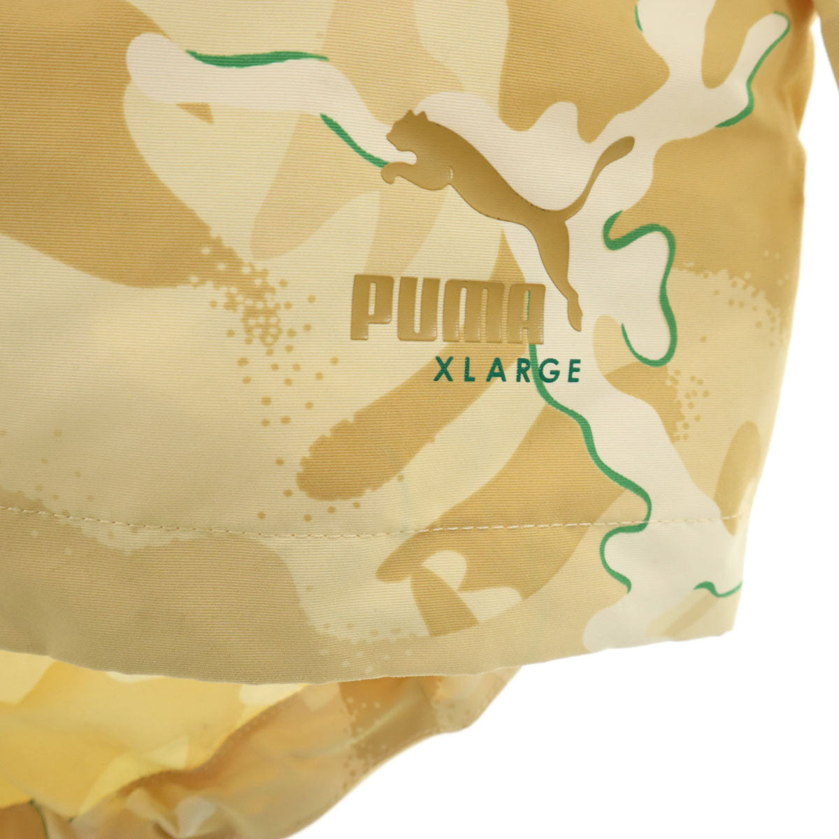 PUMA プーマ XLARGE コラボ カモフラ柄 マウンテンパーカー XL クリーム系 迷彩 メンズ