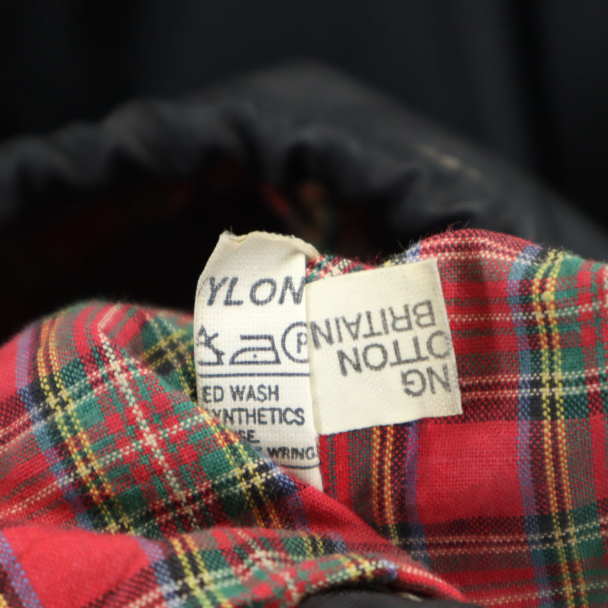 80s ヴィンテージ 英国製 ナイロンジャケット XXL ブラック フード欠損 メンズ